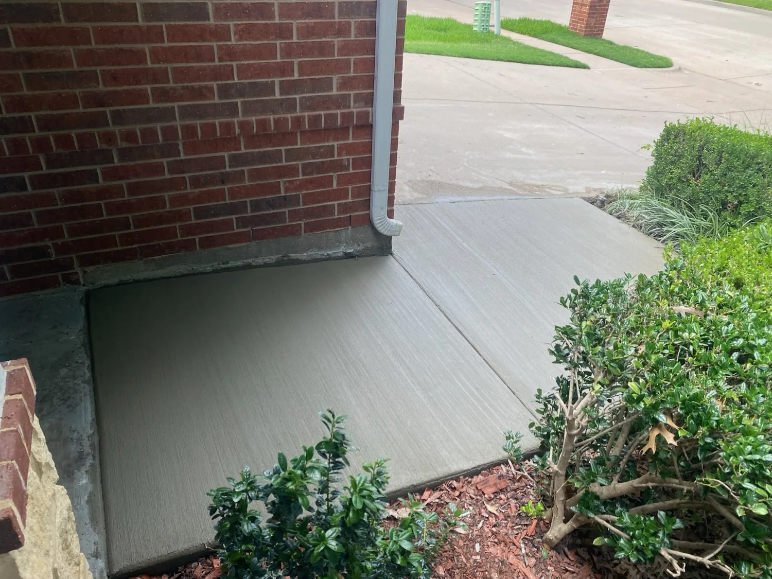 A level, slip-aware walkway by Lucky’s Concrete in Lewisville
